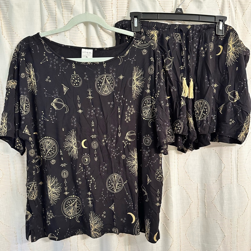 Soma Black and Gold Celestial Set